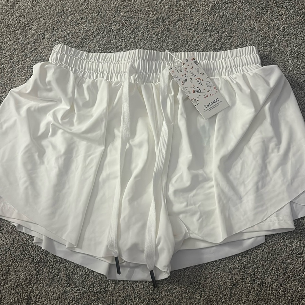 Athletic flowy shorts NWT